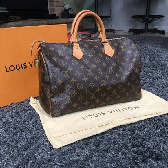 Louis Vuitton Handbags - Louis Vuitton Speedy 35 in Monogram